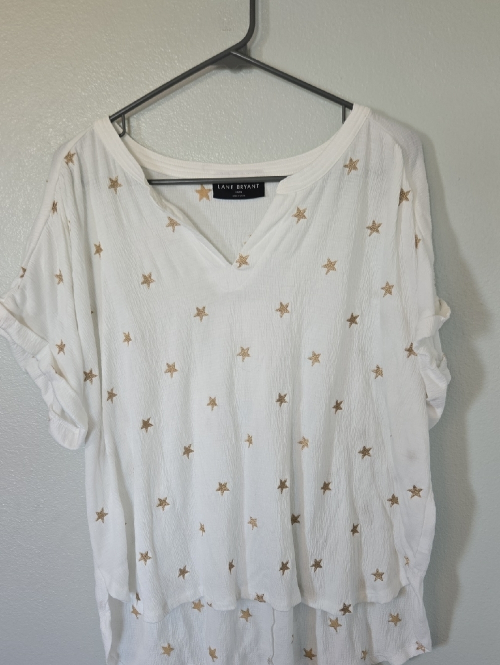Lane Bryant | White Cuffed Short Sleeve Tee Gold Stars V Neck Tee Size 18/20